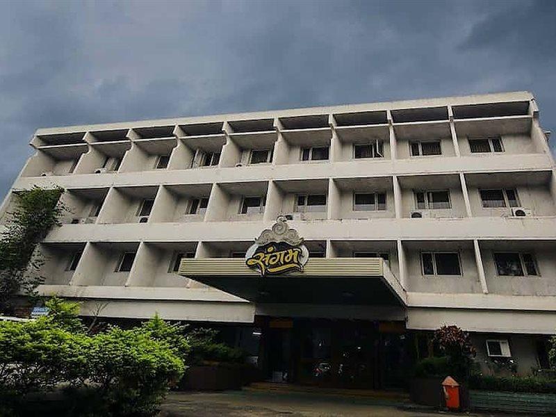 Hotel Sangam Karad Luaran gambar